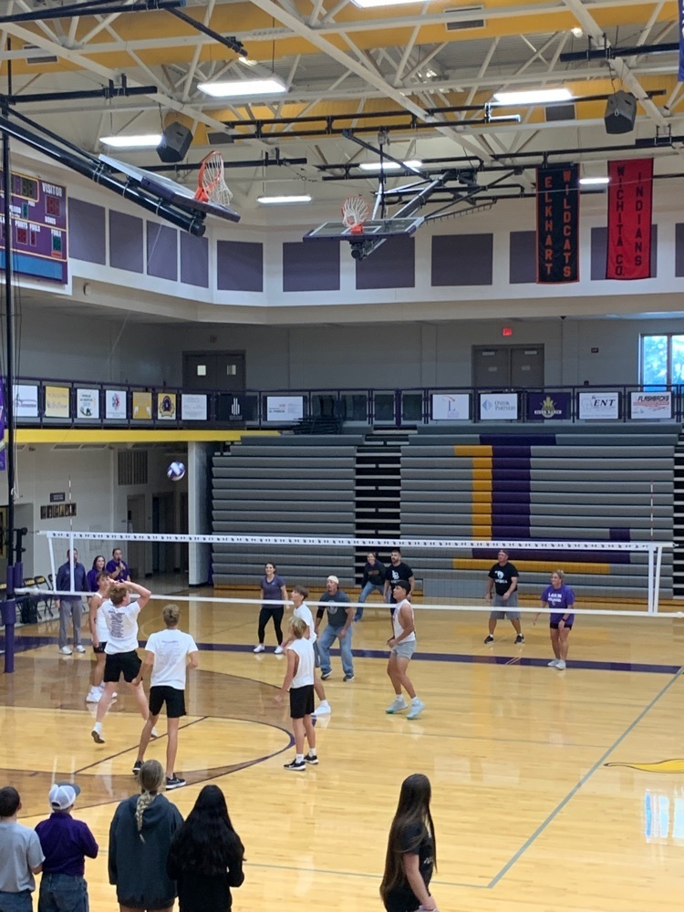 Live Feed Lakin USD 215