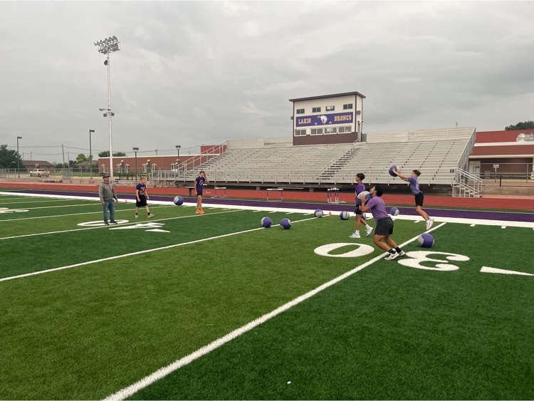 Live Feed Lakin USD 215